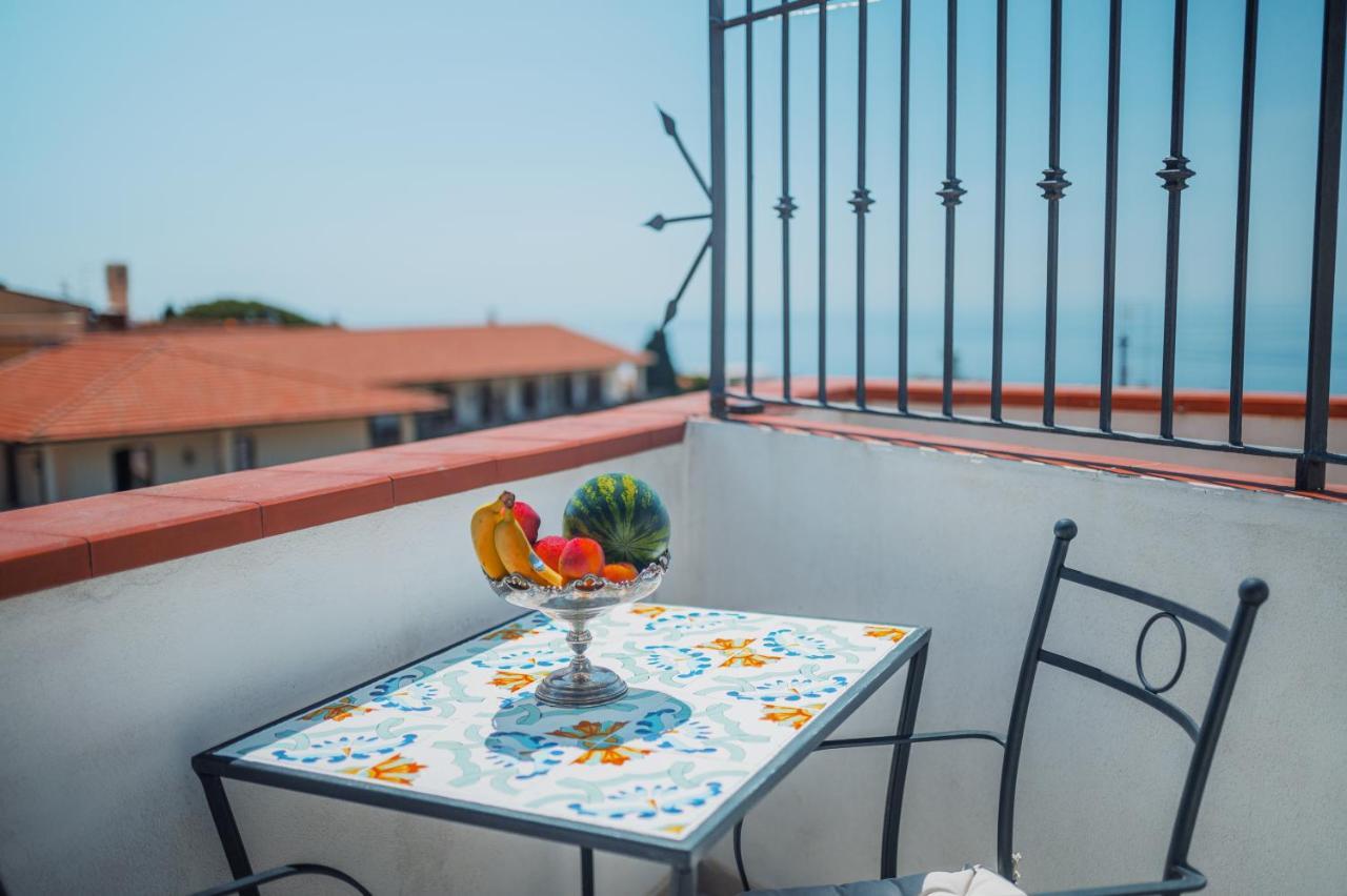 Ottaviano Suite - Elegante Attico Vista Mare Taormina Kültér fotó